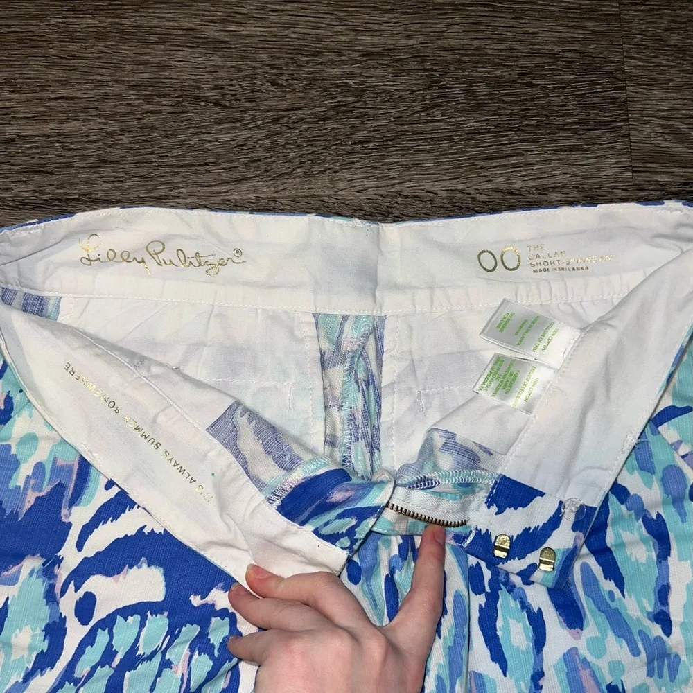 Lily Pulitzer’s Blues ‘The Callan Short’ 00, 5 inch inseam - Picture 2 of 4